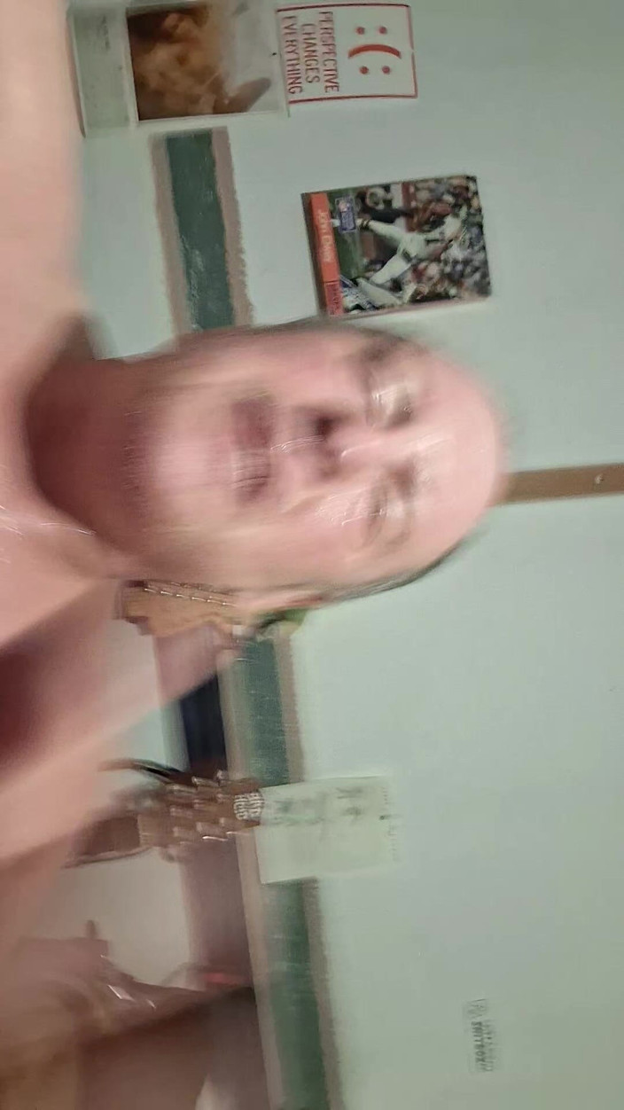 Hellbillyjack: Bilik Berdiri Sahaja