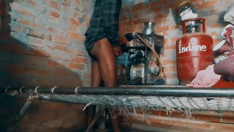 Aashiq: ダーティボーイがマシンを叩き、タブラが出てくる音