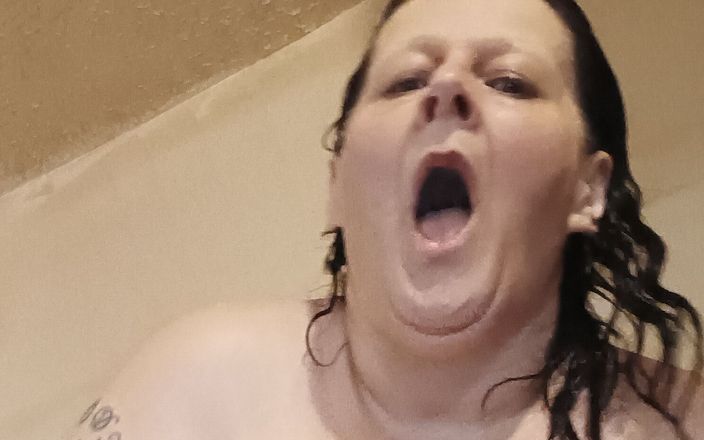 Davis desires: Stepson Caught Stepmom in the Shower Cumming with Hot Power
