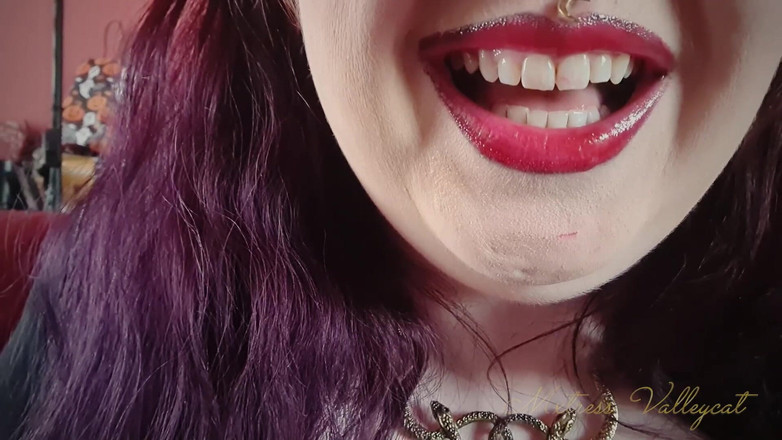 Mxtress Valleycat: 村の経済をむさぼり食う