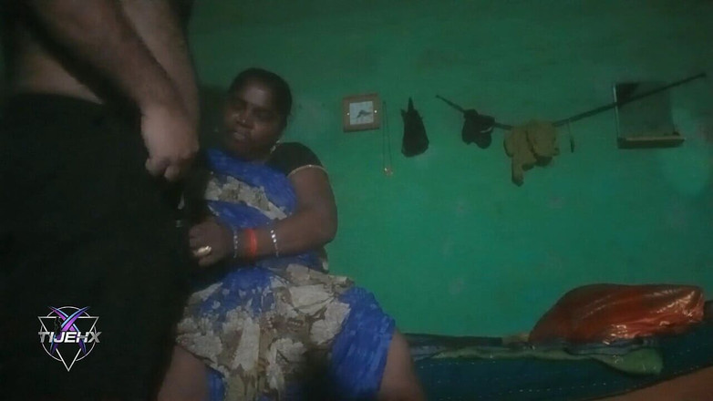 TijehX: Соседку с большой задницей трахнули и вылизали киску