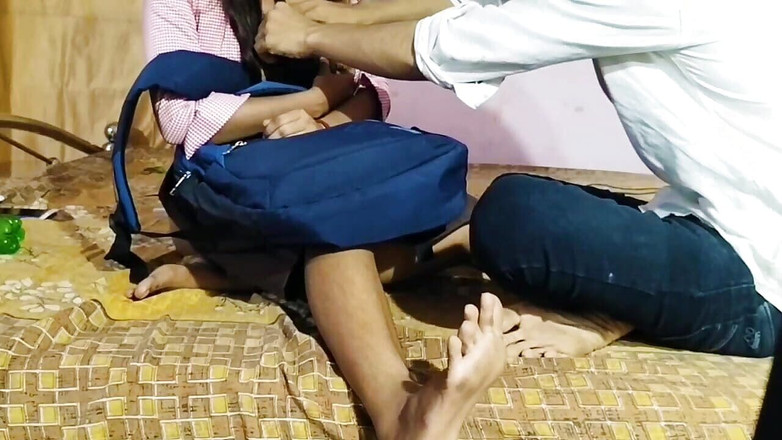 Fantacycutting: Video di sesso di una ragazza indiana del college