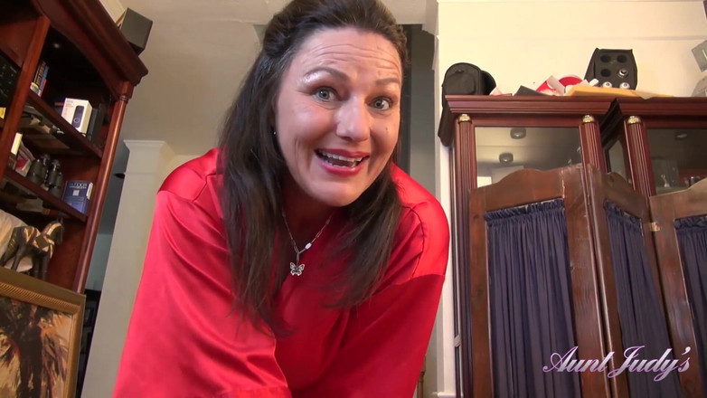 Aunt Judy's: Auntjudys - kıllı olgun üvey teyzen Joana sana masaj yapıyor (bakış açısı)