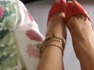 Regina love feet: My Red Sandals
