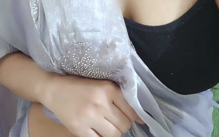 Sonisinghh: Bhabhi panas dalam saree