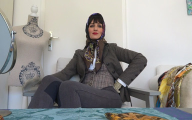Lady Victoria Valente: Silk scarves autumn! Neck and headscarves fitting