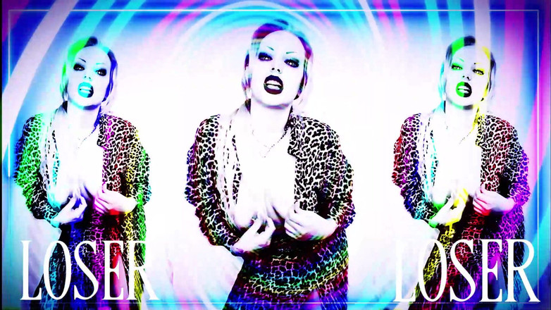 Goddess Misha Goldy: Programación perdedora! Masturbarse en tu lugar correcto!