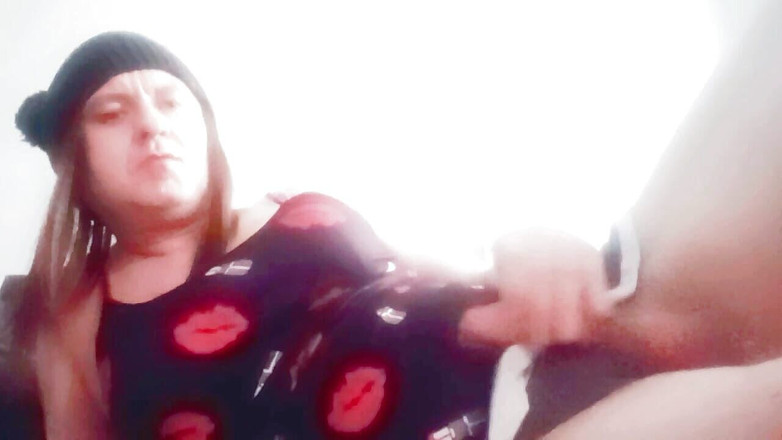 Barbarella Rossa: Marilyns的奶子现在很大了