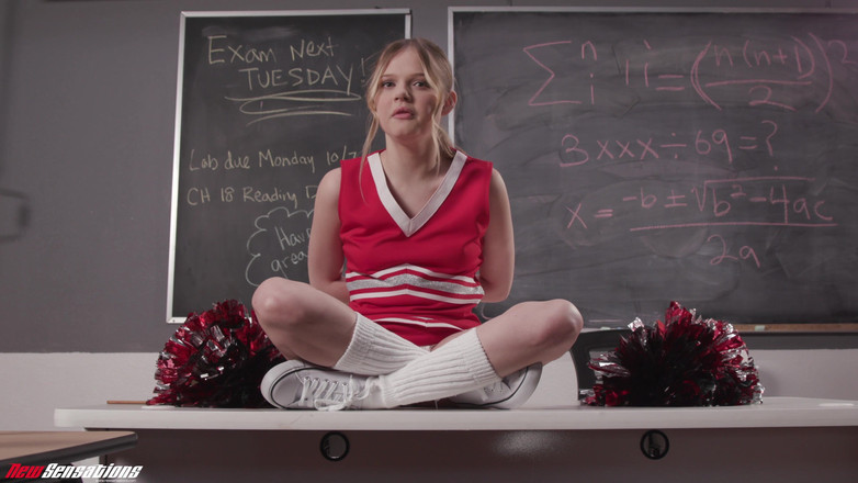 New Sensations: Majorete în călduri - Interviuri