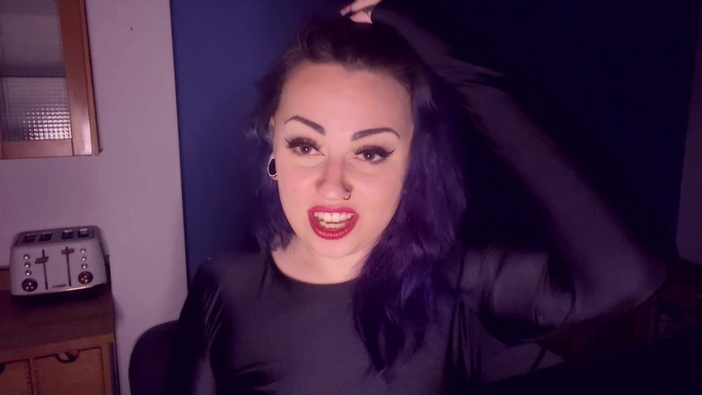 Miss Valentina: 나를 지불하거나 마누라의 발견