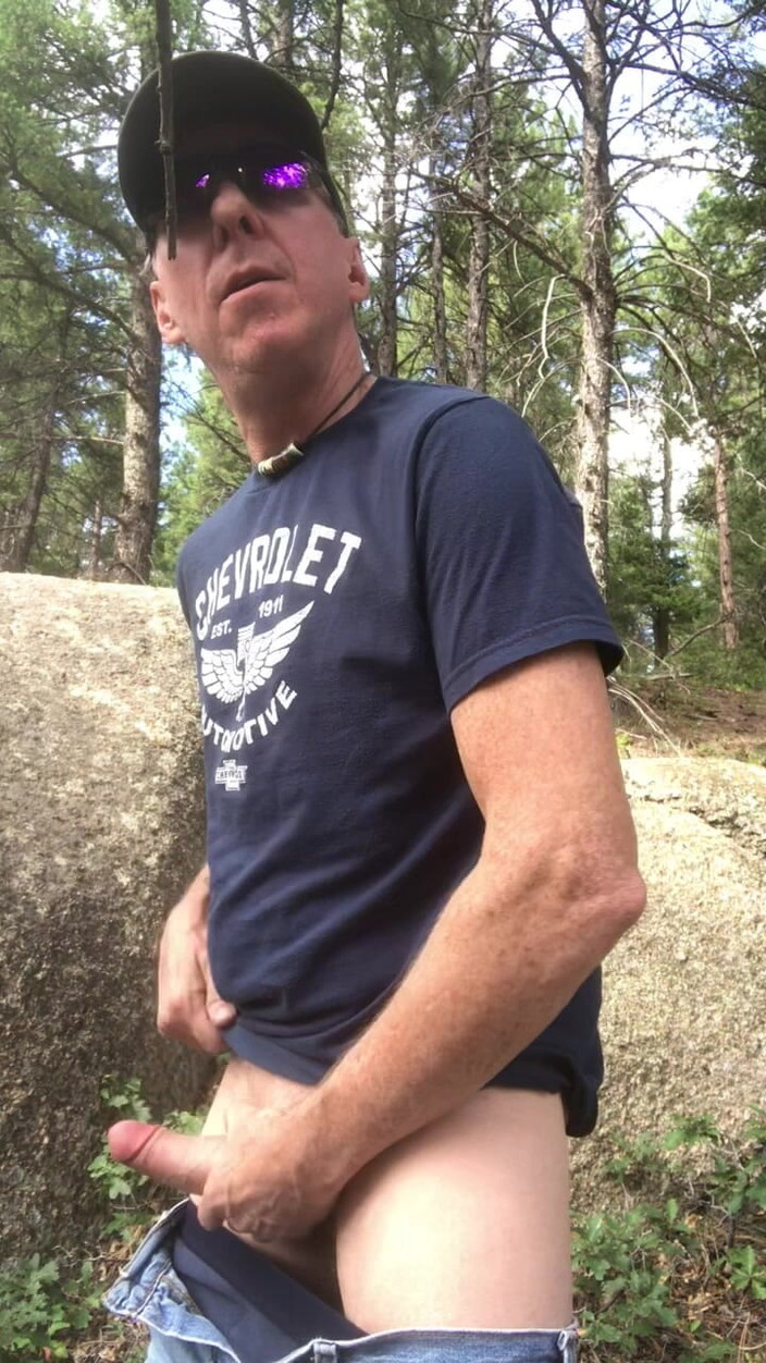 Adam Kaye: पोर्नस्टार Adam kaye जंगल में हिलाती है