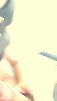Milf caliente con grandes tetas exige coño salvaje e implacable