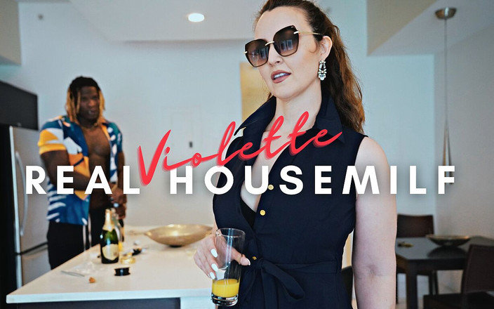 Industry Invaders: Tempat letak kereta Karen disumbat dengan batang hitam