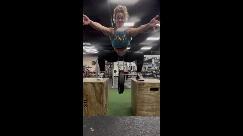 Simone Steele: Sobotní dřepy se Simone Steele