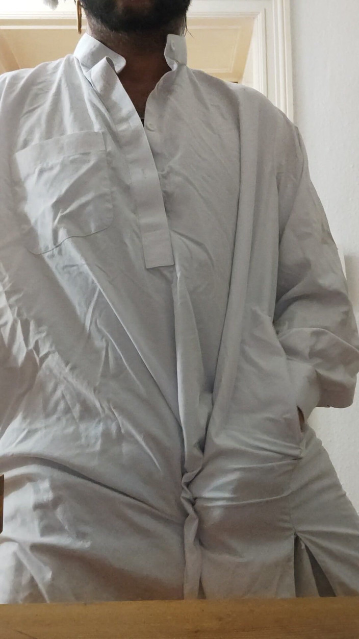 SmokedAlloy2: Makyajda, sapık bir Afgan gibi giyinmiş azgın dj-bro