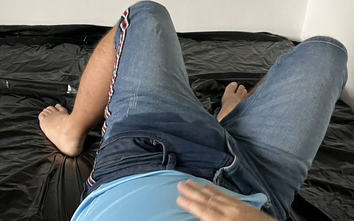 Rockme74: मुझे शौचालय जाना था और इसे अब रोक नहीं सका