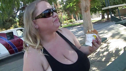 2 much love: Gruba suka uwielbia seks międzyrasowy z dużymi czarnymi kutasami