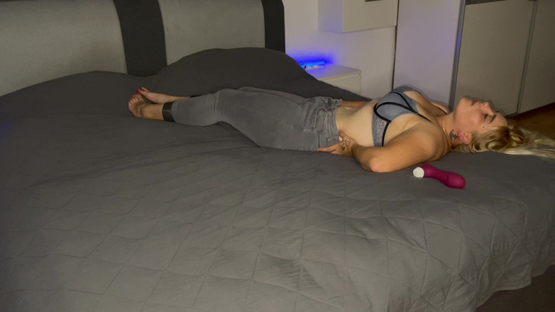 Bonieclydeerotik: Masturbace Postel I Cum Dvakrát Klitoris Spinning Klitoris Tření Prstoklad...