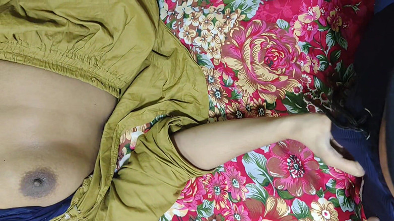 Sairaxsaim: Awek desi montel India berpantat besar