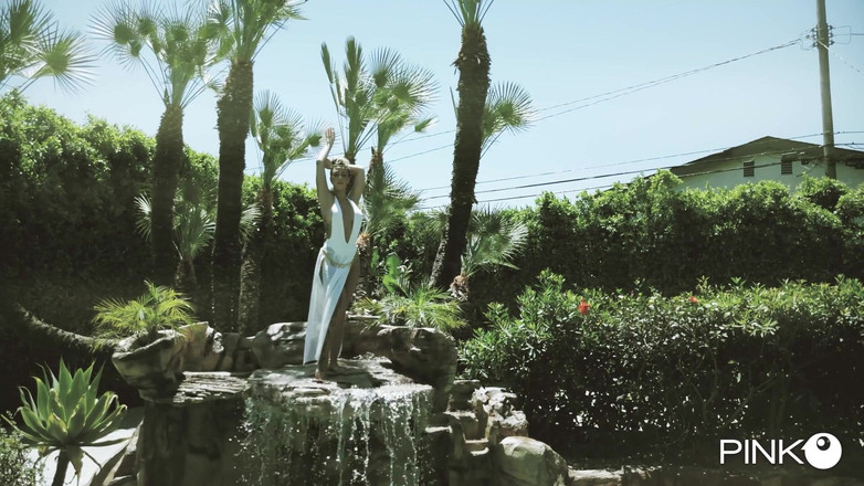 Pinko Club: Марика Водная Богиня обманута американским чёрным петухом