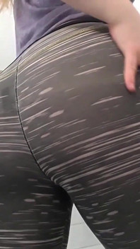 Wetting My Leggings and Teasing You