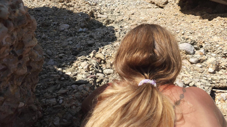 Melody Pleasure: Быстрый трах на пляже под испанским солнцем