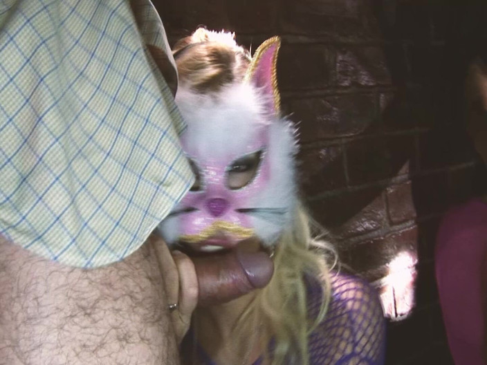 The Window of Sex: Scena napalone Catsbabes-3 napalone kocięta w bieliźnie ruchają się razem...