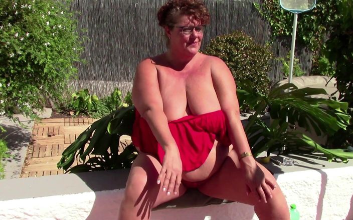 CurvyMindy: 내 야외 라이브 웹캠 스트림을 섹시하게