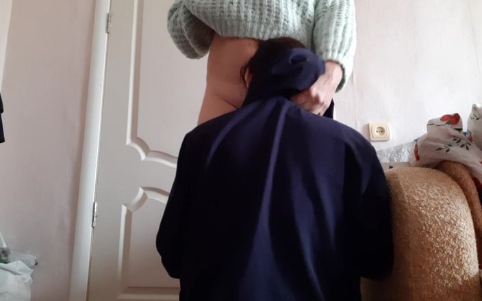Lesbian-candys: Moje sexy nevlastní sestra mi poděkovala za dárek s Lízáním (s...