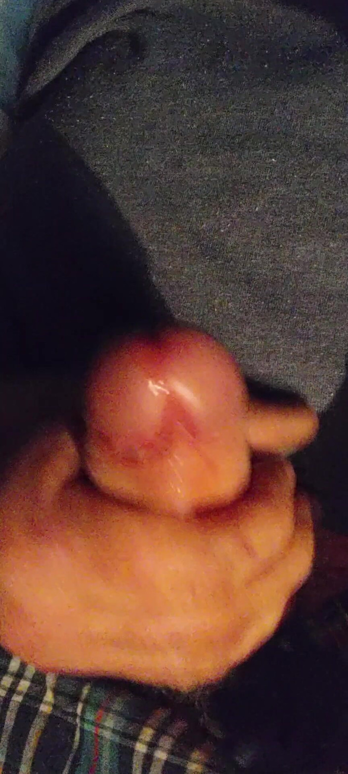 Incredible Dick: Amateur de cerca masturbándose gran polla y corrida