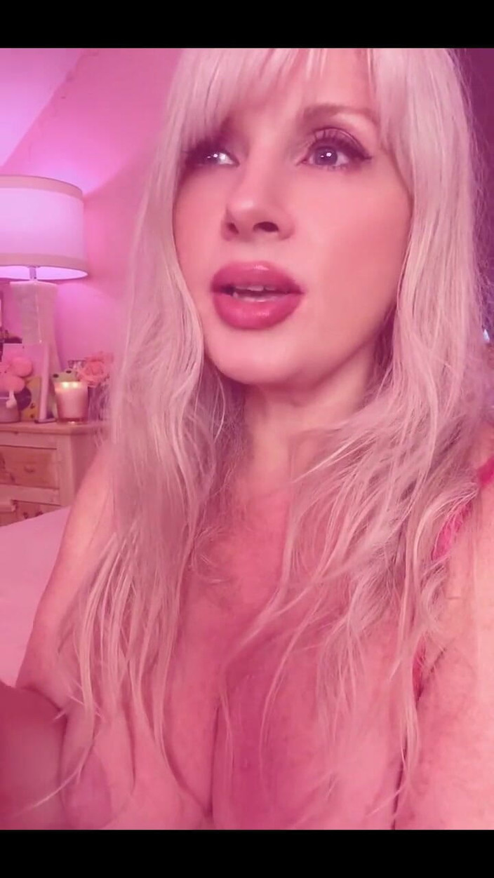 PaintedRose: Trochę b cup lol