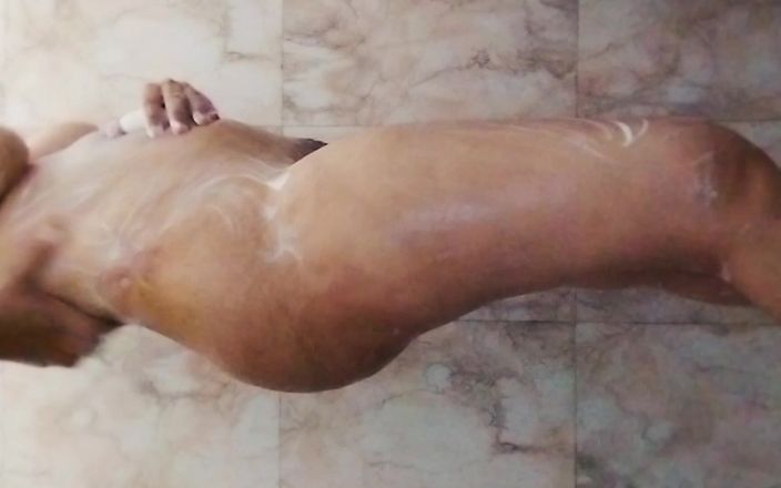 Riya Thakur: Desi Virgin Girl Washing Her Pussy and Masturbation