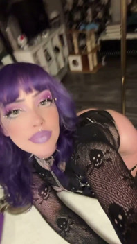 Pretty Face & a Fat Ass