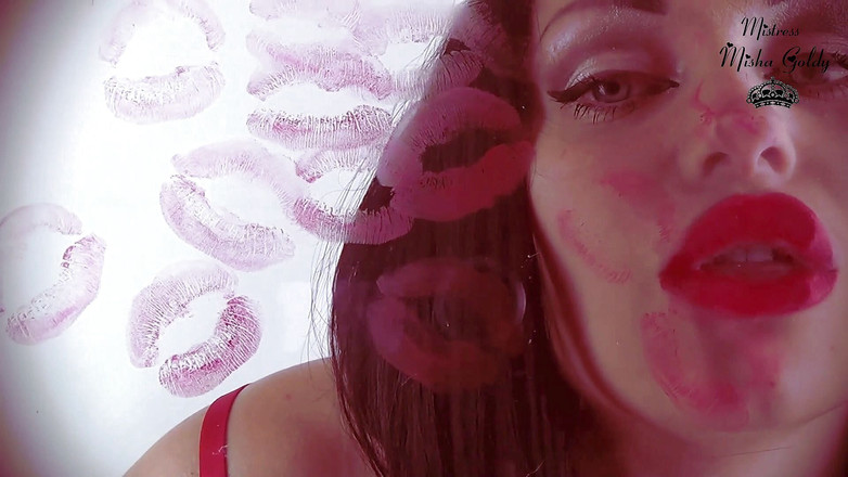 Goddess Misha Goldy: 官能的な赤いキス
