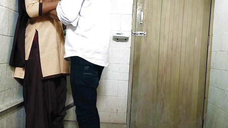 Fantacycutting: Il video di sesso della ragazza del college registrato di...