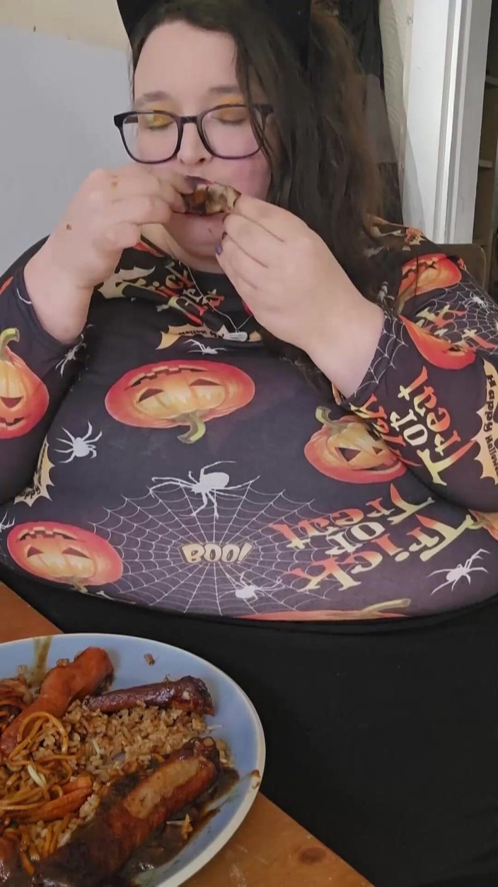SSBBWLadyBrads: Spooky Chinese Stuffing - Bahagian 1