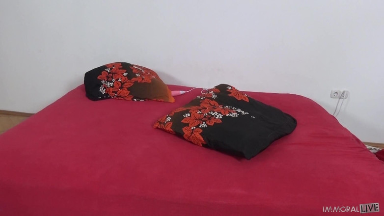 Immoral Live: Porno Dan sedang melonggarkan dirinya di beberapa lengkungan latin yang...