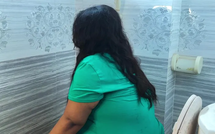 Aria Mia: Rough Fucking in Bathroom! - Cum