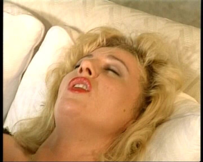 Deutsche Frauen: Amateur Lady From Germany Gets Her Anal Hle Fucked by...
