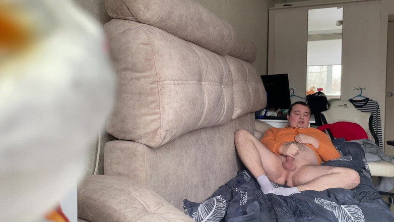 Limara19981: Junger typ limara19981 masturbiert und genießt orgasmus