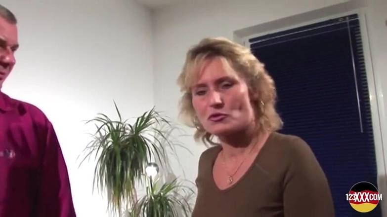 123XXX - 100% Amateurs: Horny MILF Loves It When Two Dick Are Inside Her...