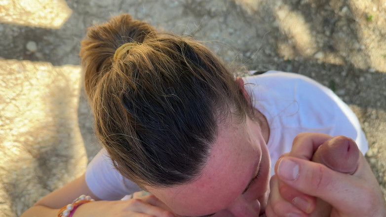 Wendy Burde: Faccio schifo a un escursionista davanti a tutti