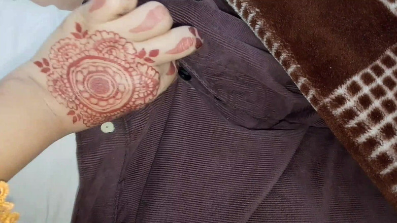 QueenbeautyQB: enteado finge estar assustado e entra no quarto da madrasta...