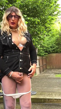 Amateur, Travesti Kellycd2022 en jean noir