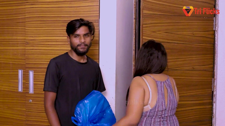 Triflicks: Une belle-mère indienne baise avec son beau-fils avec audio en...