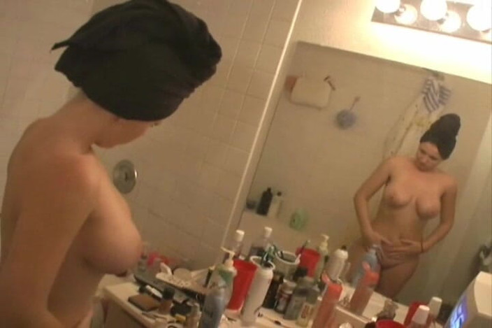 Porn Nerd Network: ポルノオタク:情熱:スモーク、シェーブ&amp;シャワー