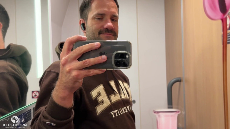 bleshporn: ティム・ブレッシュと電車で射精