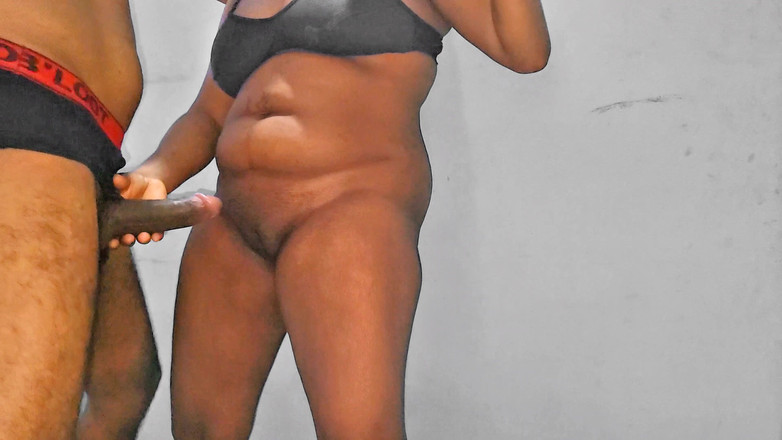 Exhausted aunty: Video seks awek panas India makcik kampung buatan sendiri