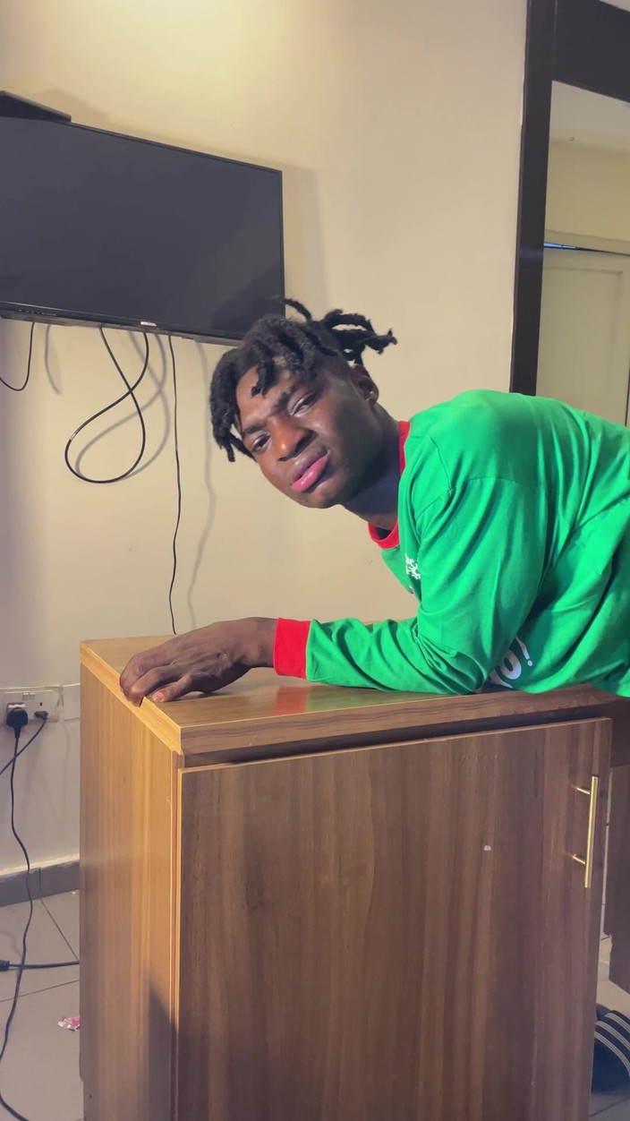 Vicfairy: Amândoi ne asigurăm că o futem pe regina curului