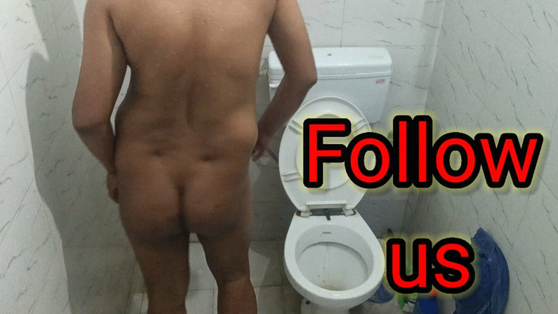 Jyoti Verma: Sabato danza nuda sulle canzoni di Bollywood nel bagno